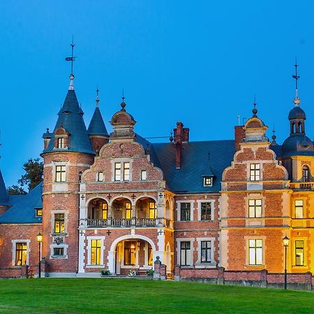 Palac Kobylniki Hotel Obrzycko Esterno foto