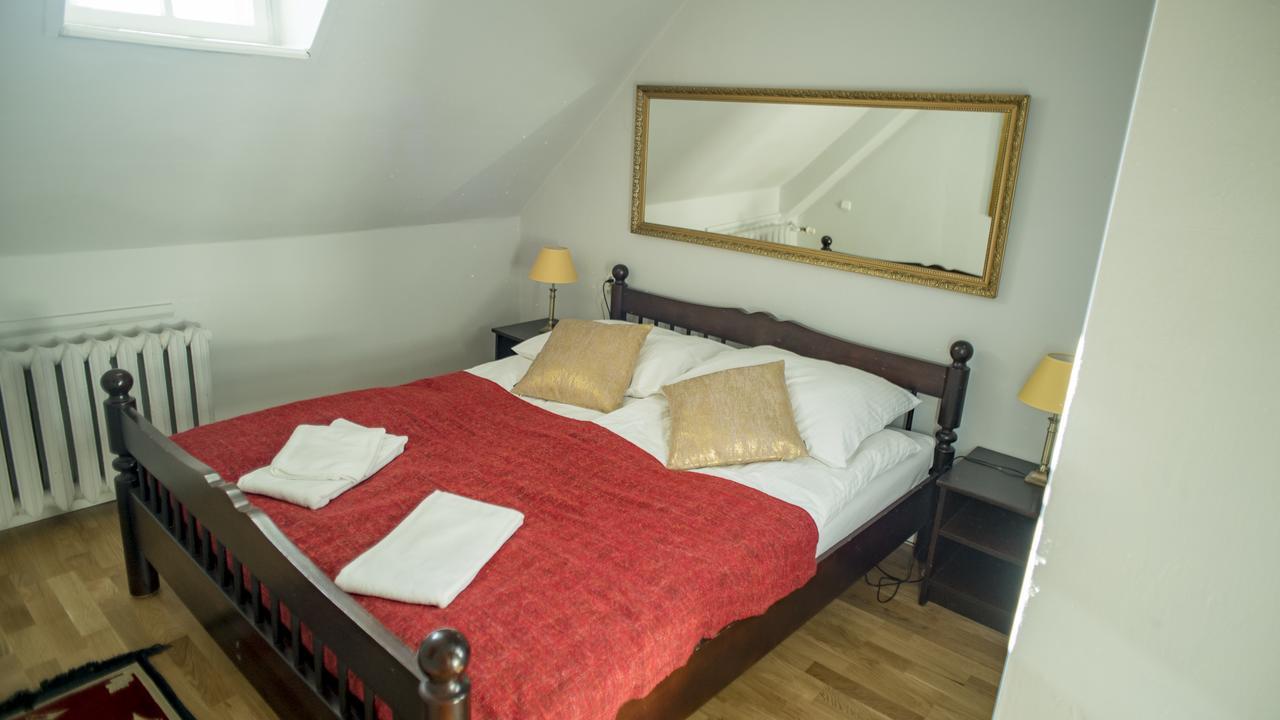 Palac Kobylniki Hotel Obrzycko Esterno foto